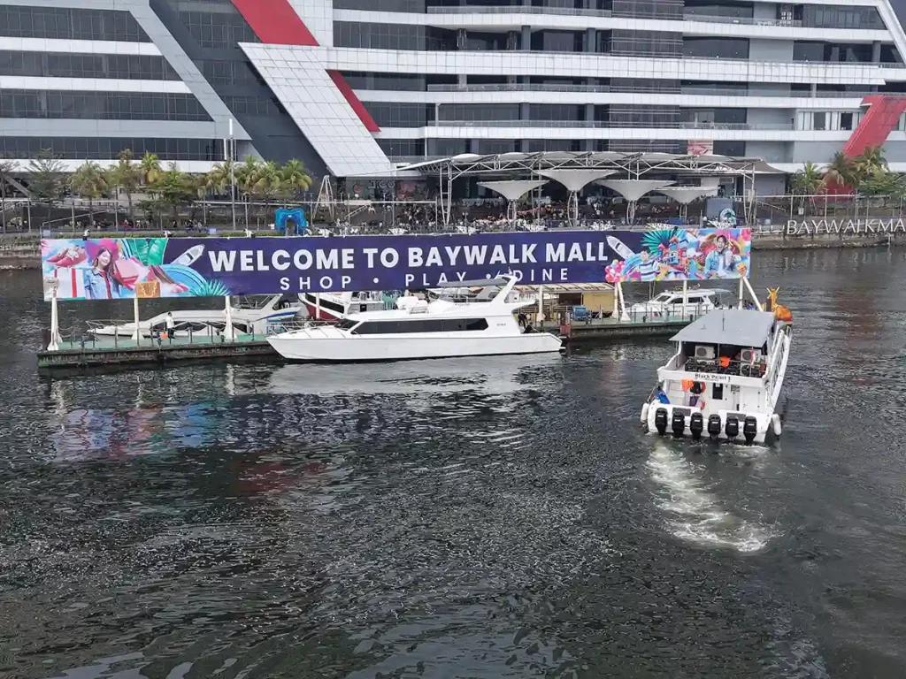 Kapal Speedboat Pulau Seribu dari Dermaga Baywalk Mall