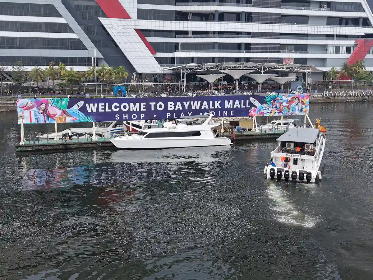 Kapal Speedboat Pulau Seribu dari Dermaga Baywalk Mall