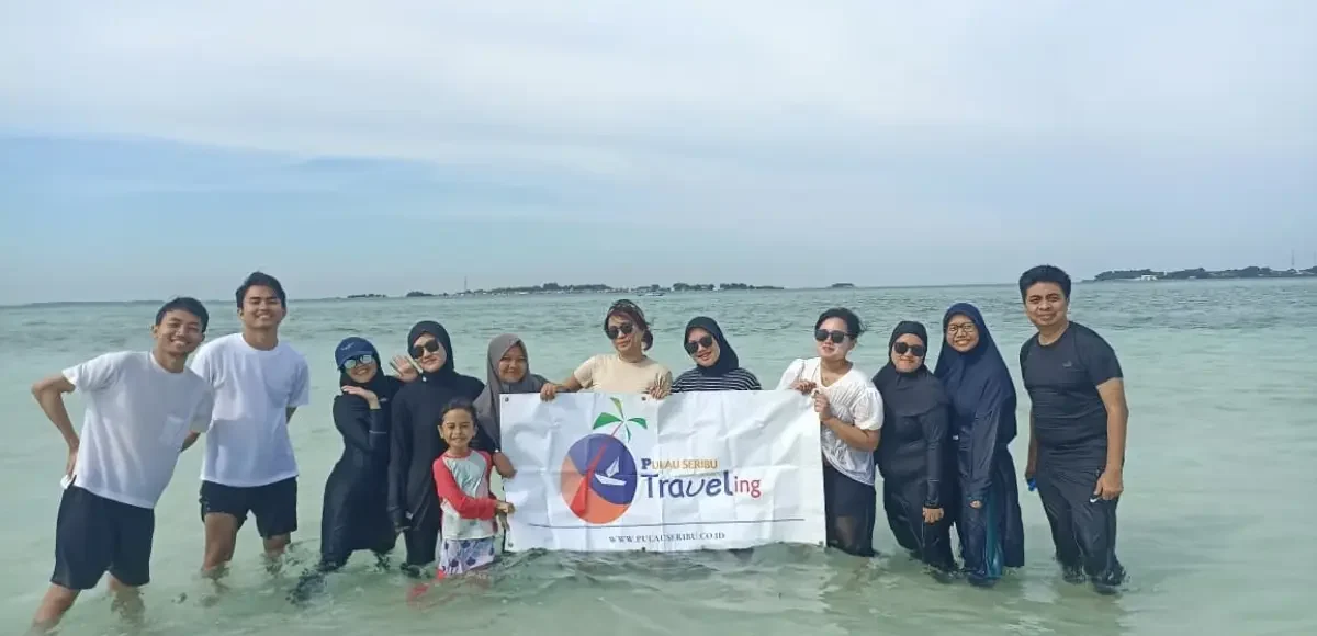 review pulau pari